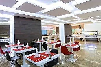 Flamingo Playa فندق 4*
